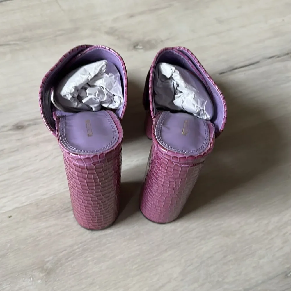 PrettyLittleThings Lilac Cross‎ Over Strap Platform Block Heeled Shoe NWT IN PKG